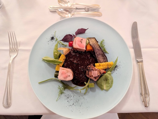 那須郡司豚ロース肉のグリエ　甘酢層が香るソース・ジャンジャンブル。