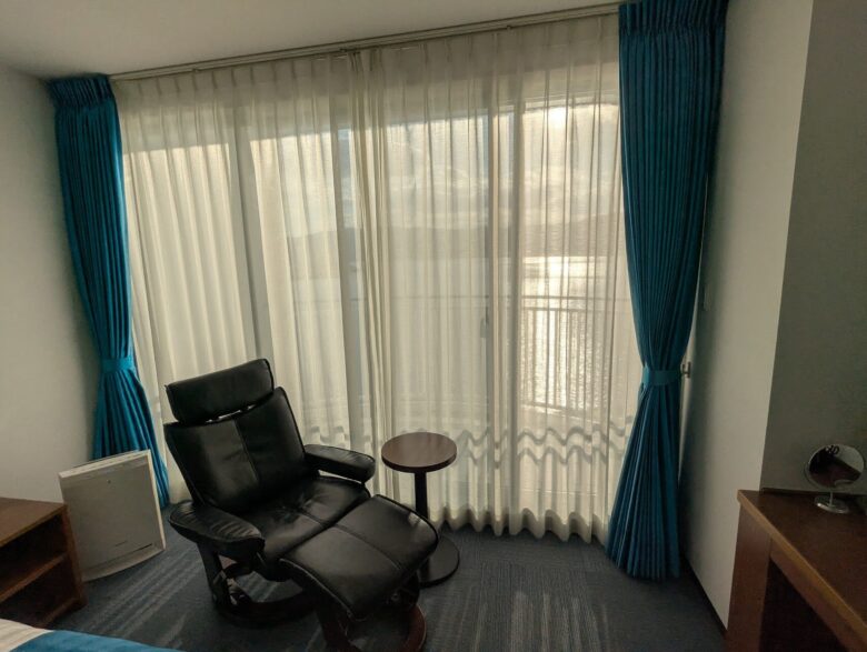 奄美山羊島ホテルの客室 オットマン付きオットマン付きリクライニングソファ