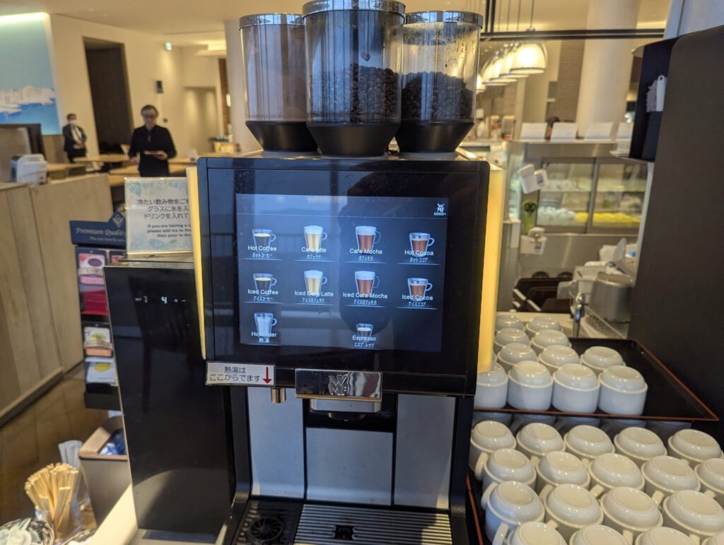 WMFの全自動コーヒーマシン・ホットコーヒー・カフェラテ・カフェモカ・ホットココア・アイス各種・エスプレッソ対応