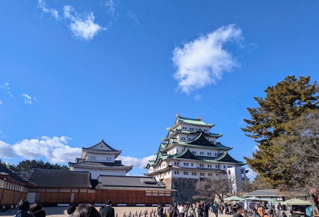 今回はJTBの新幹線ツアーを利用して、名古屋城を訪れました。