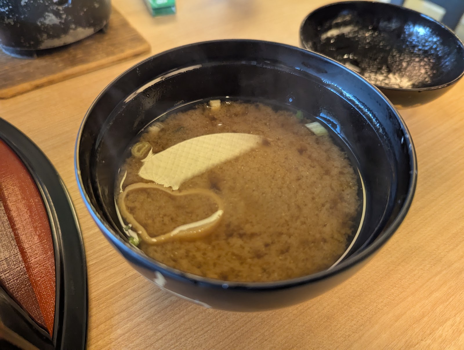 鵜匠の家 すぎ山の朝食に付いたみそ汁